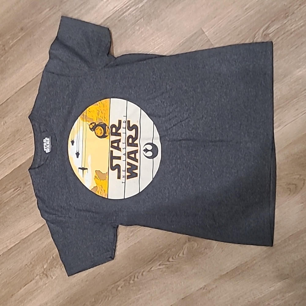 LIke New Star Wars Mens Medium The Last Jedi T shirt